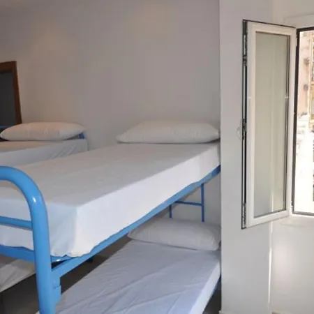 Отель Bedcelona Club & 2*